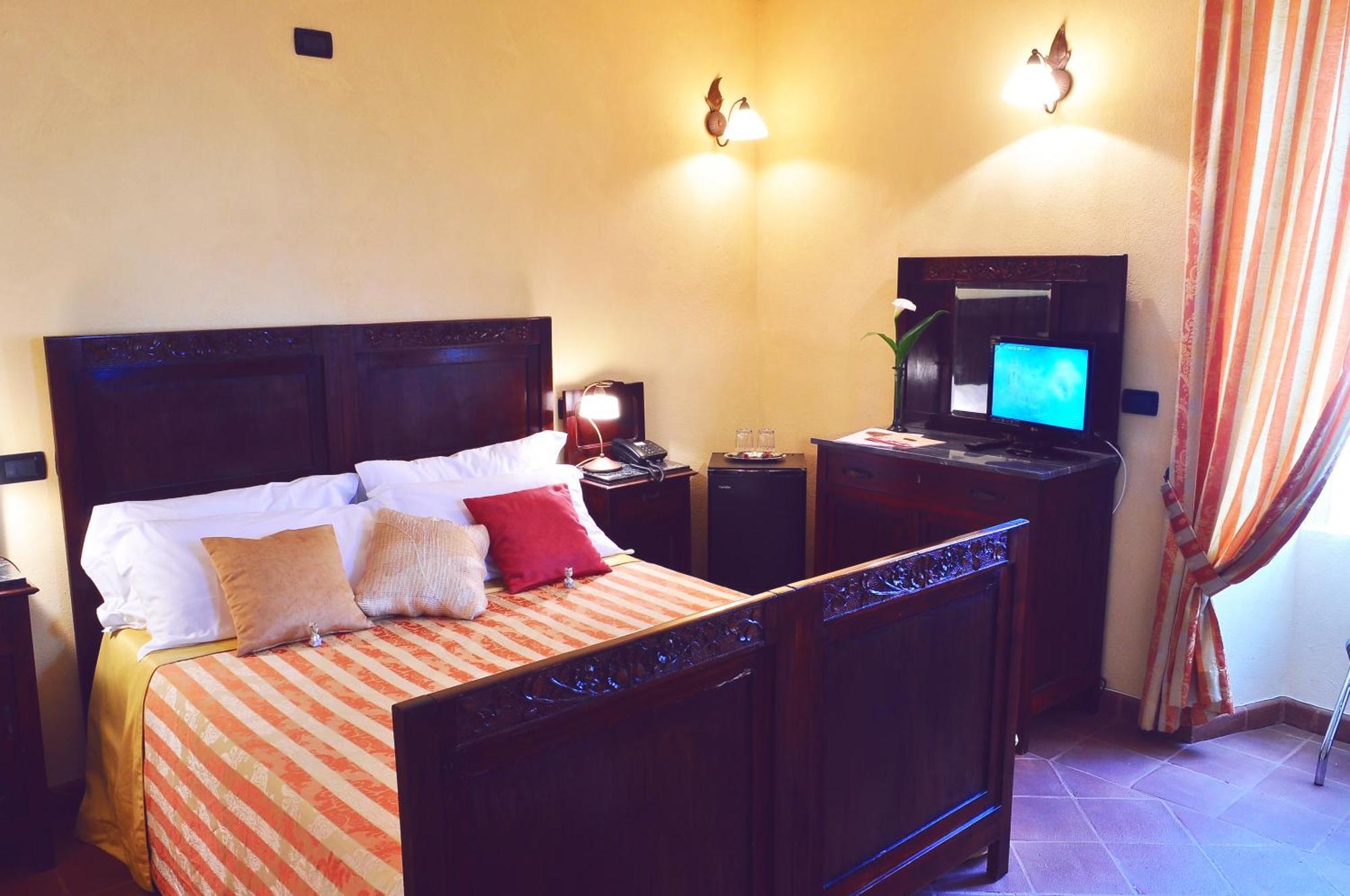 La Foresteria Del Castello - Wellness Hotel In Dimora Storica CastellʼAlfero 客房 照片