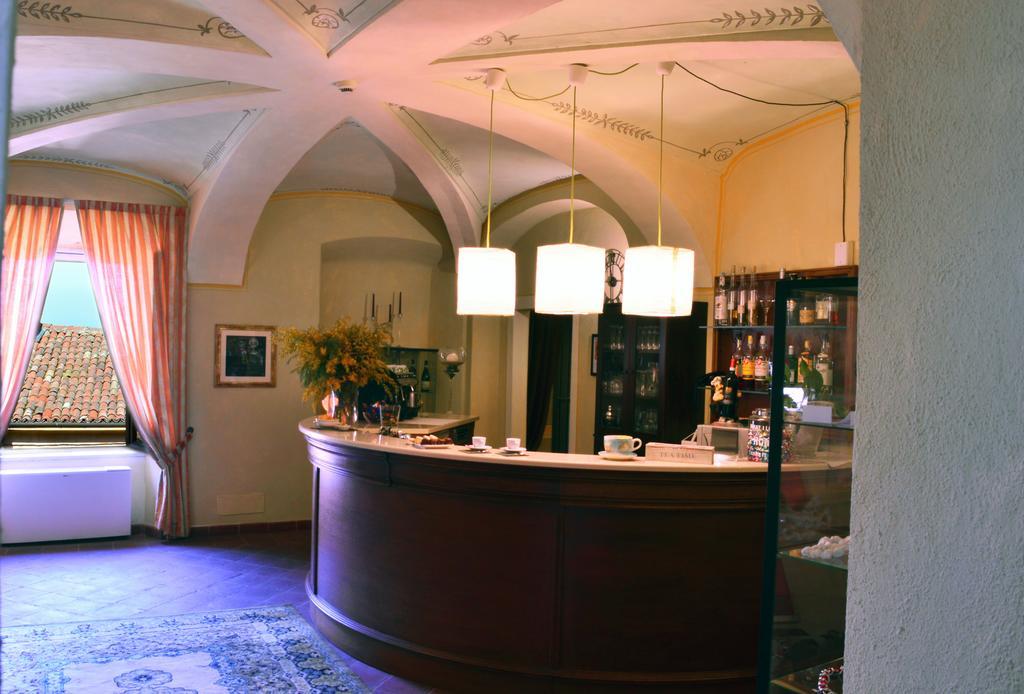 La Foresteria Del Castello - Wellness Hotel In Dimora Storica CastellʼAlfero 外观 照片