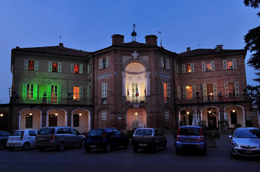 La Foresteria Del Castello - Wellness Hotel In Dimora Storica CastellʼAlfero 外观 照片