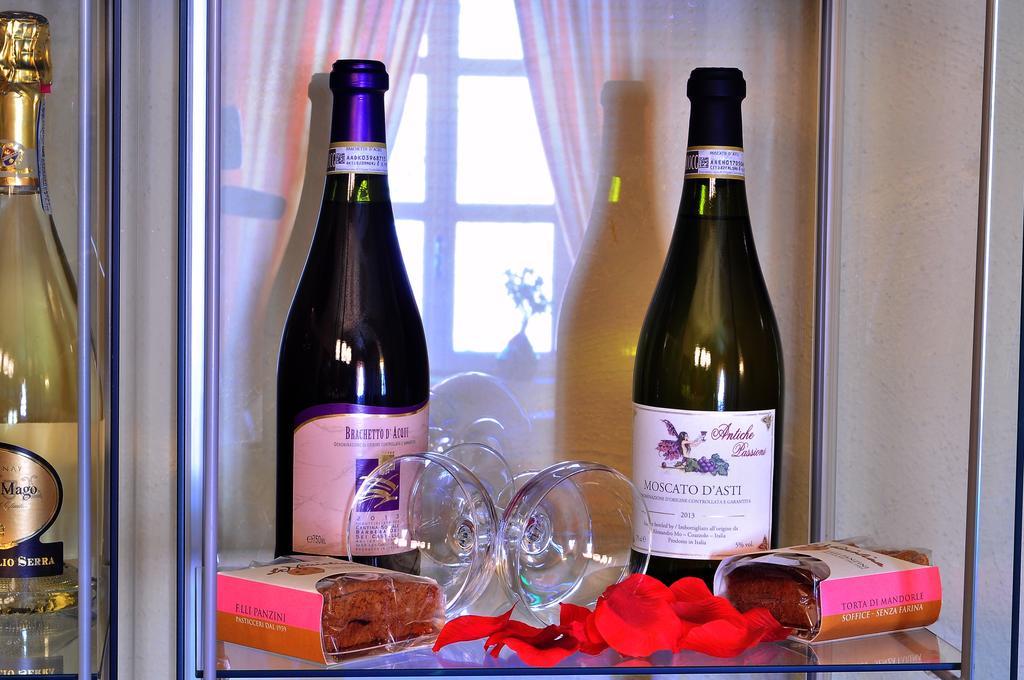 La Foresteria Del Castello - Wellness Hotel In Dimora Storica CastellʼAlfero 外观 照片