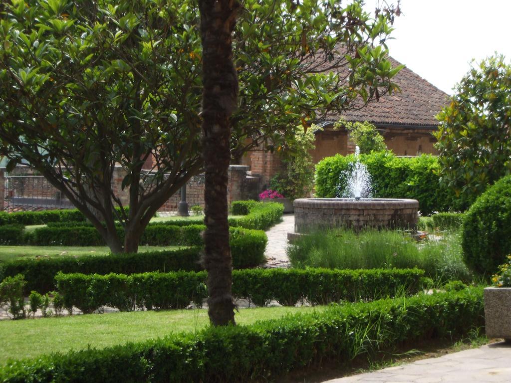 La Foresteria Del Castello - Wellness Hotel In Dimora Storica CastellʼAlfero 外观 照片