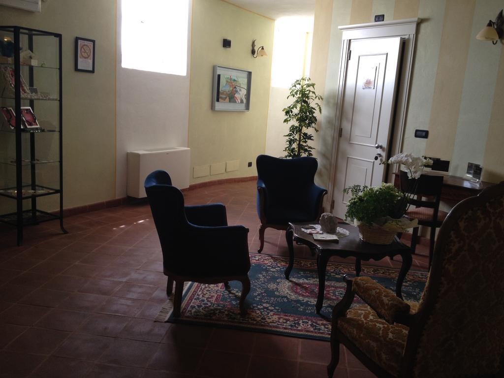 La Foresteria Del Castello - Wellness Hotel In Dimora Storica CastellʼAlfero 外观 照片