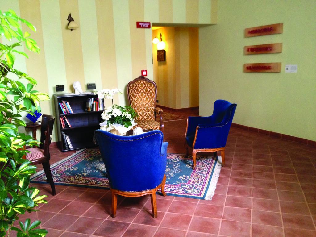 La Foresteria Del Castello - Wellness Hotel In Dimora Storica CastellʼAlfero 外观 照片