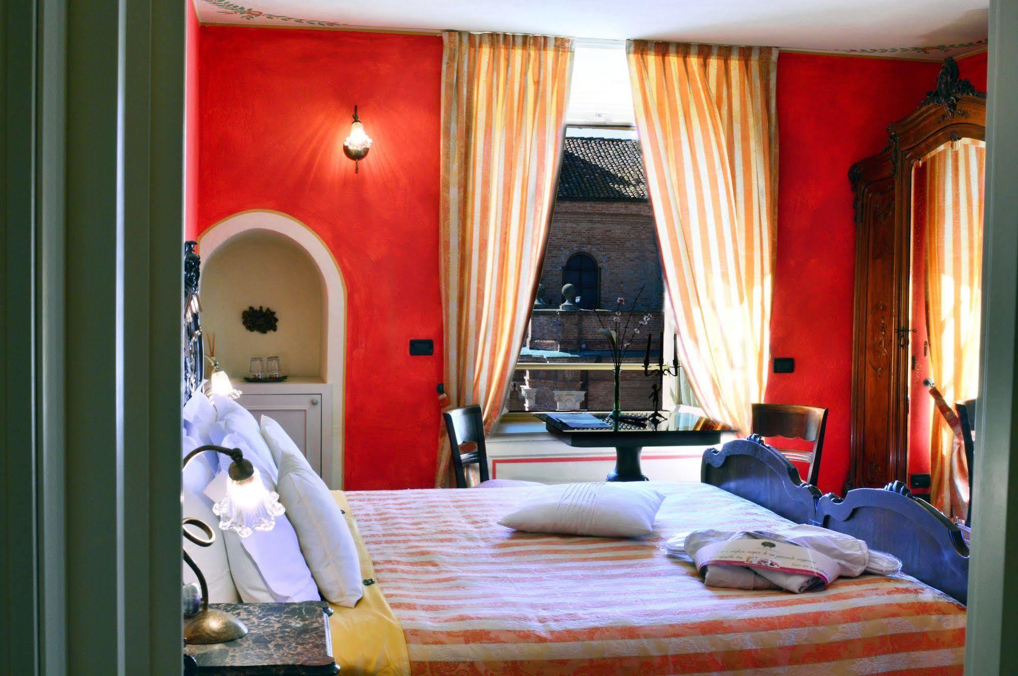 La Foresteria Del Castello - Wellness Hotel In Dimora Storica CastellʼAlfero 外观 照片