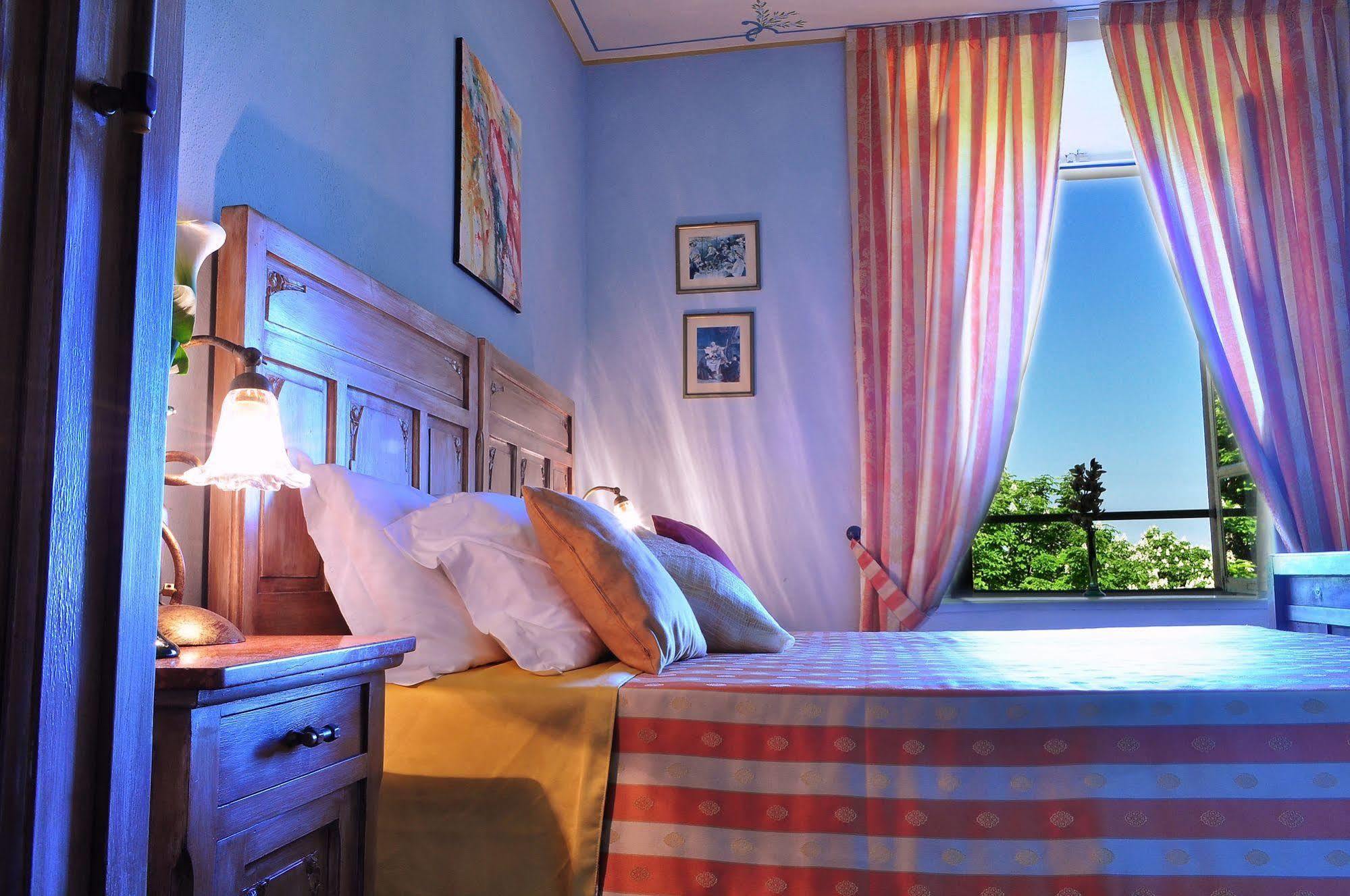La Foresteria Del Castello - Wellness Hotel In Dimora Storica CastellʼAlfero 外观 照片