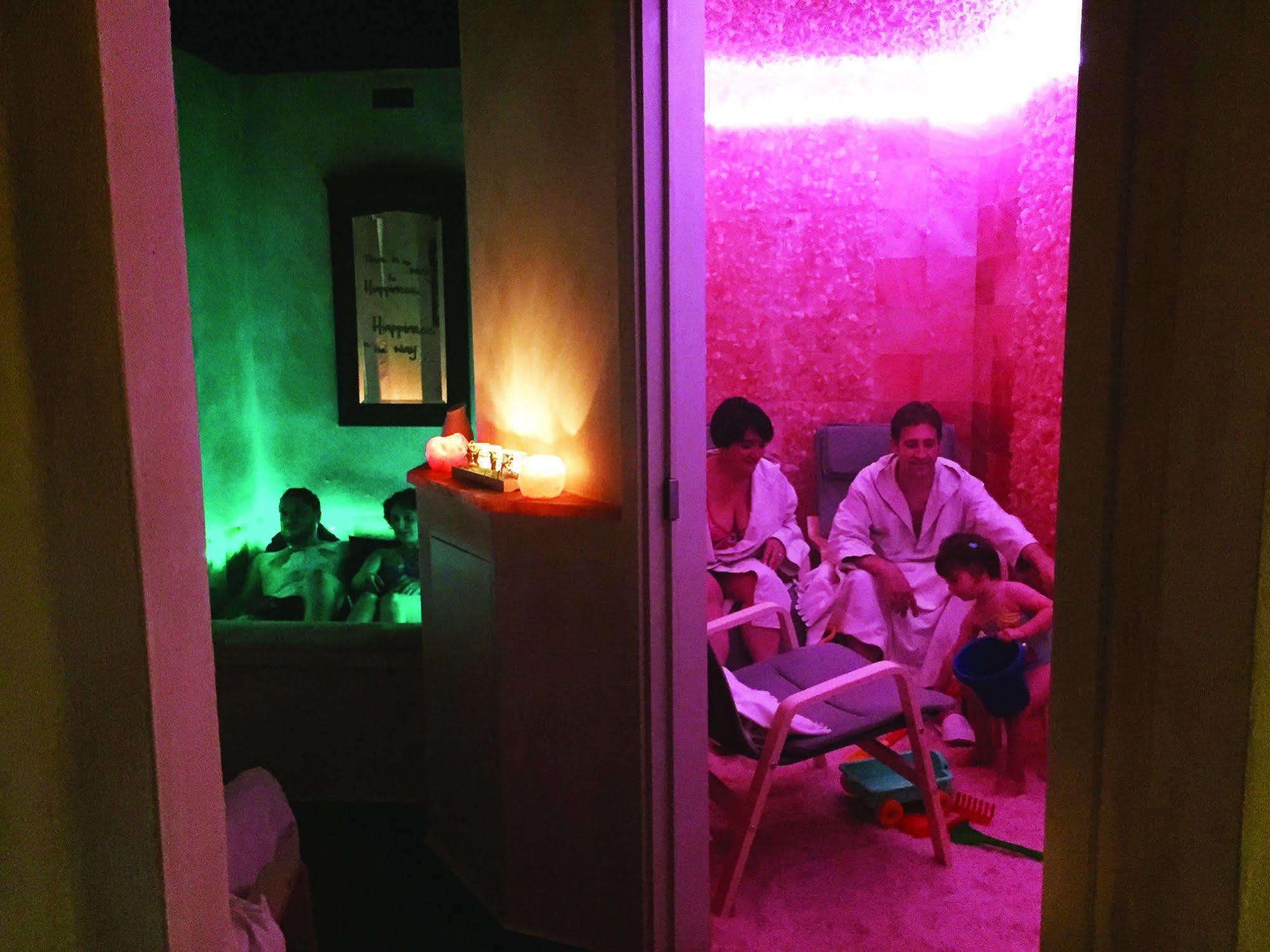 La Foresteria Del Castello - Wellness Hotel In Dimora Storica CastellʼAlfero 外观 照片